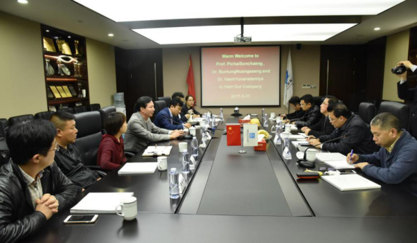 “一带一路”连海外 玉兰迎来金链开-泰国东方大学披猜•宋成(PichaiSonchaeng)教授一行到华鼎装饰交流访问